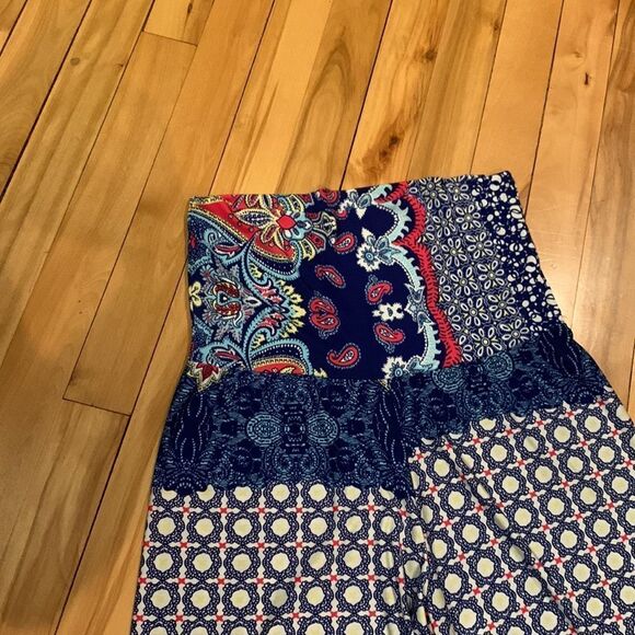 Blue/red/white print silky stretch palazzo pants. Wide waistband. Small. - Picture 2 of 6